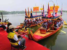 　6月7日农历五月初五，是中国传统佳节端午节。圆明园最大的水域——福海迎来了一年一度的龙舟展演，为大众呈现一道以“和满京城