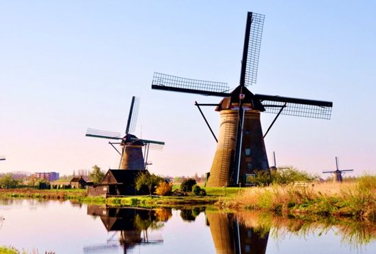荷兰风车。