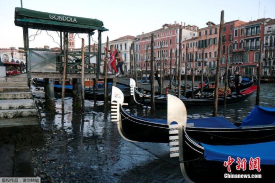 威尼斯2019年11月才遭逢大水灾，超过三分之二市区淹没在水中，最高水位来到1.87米，市政当局估计灾损超过10亿欧元。