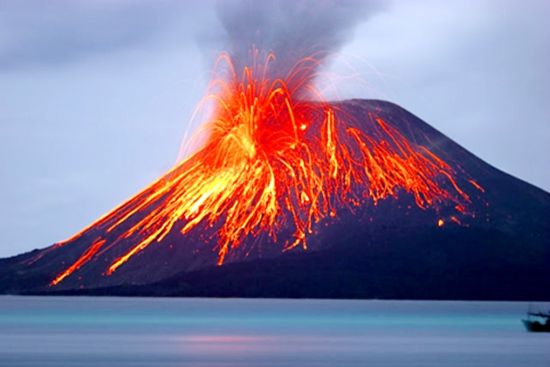 印尼喀拉喀托之子火山引发海啸后 体积骤减65%
