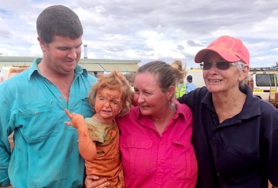 澳洲3岁女童遇洪水失踪24小时获救。